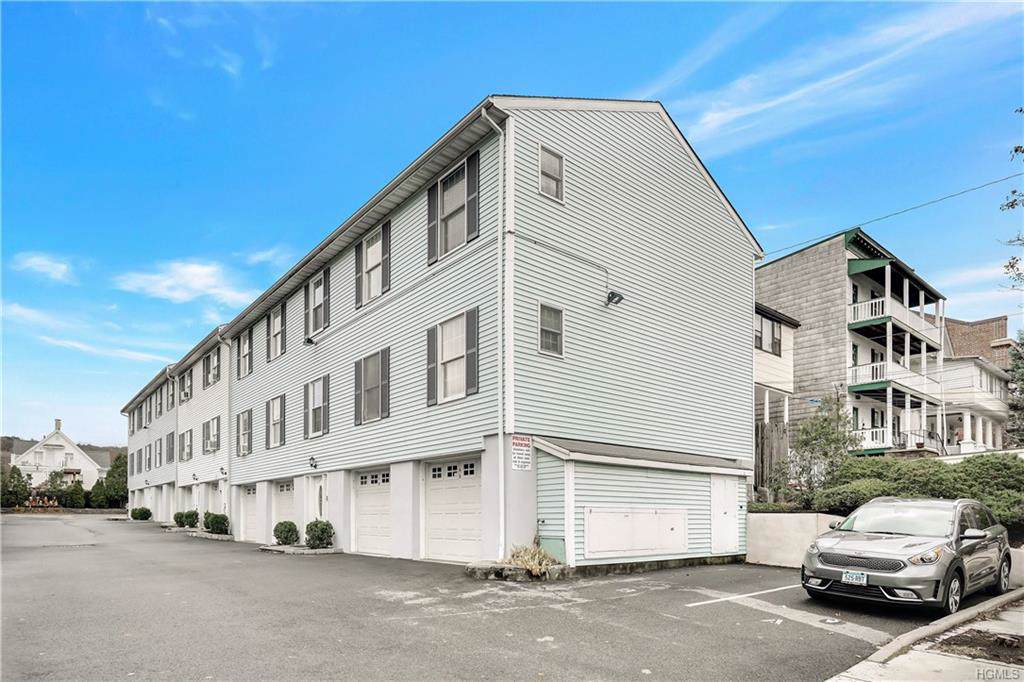 48 Pocantico Street - Photo 1