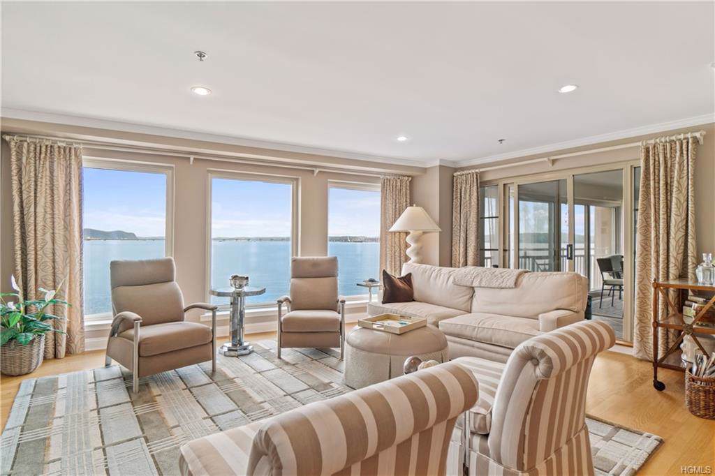 102 Harbor Cove - Photo 1