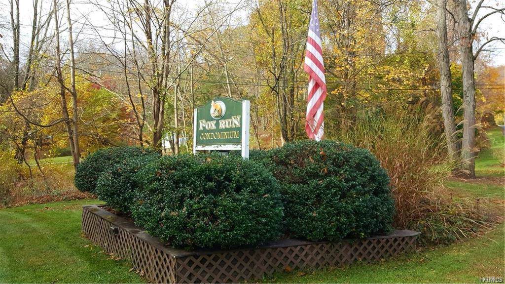 626 Fox Run Lane - Photo 1