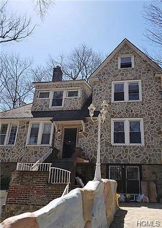 512 261st Street - Photo 1