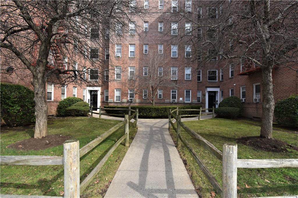 796 Bronx River Road - Photo 1