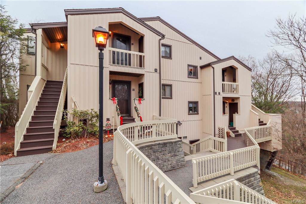 24 Overlook Commons - Photo 1