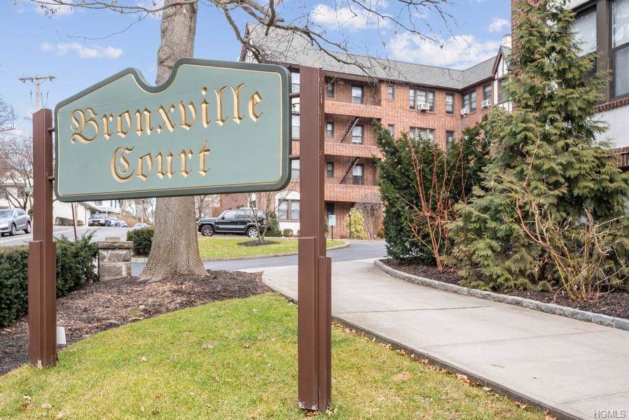 246 Bronxville Road - Photo 1