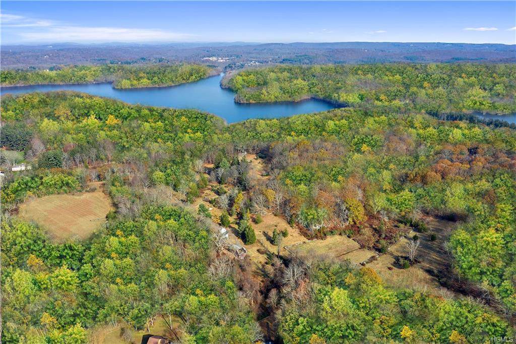 131 Upper Hook Road - Photo 1