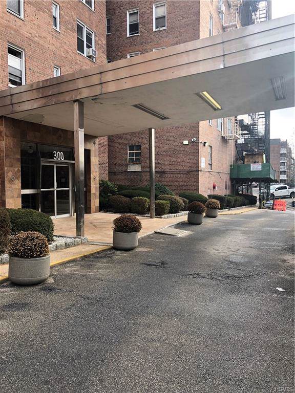 300 Broadway - Photo 1