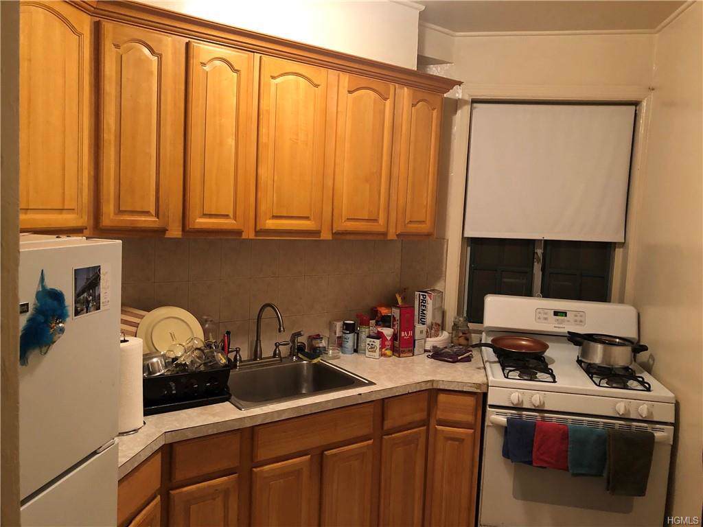 1610 Metropolitan Avenue - Photo 1