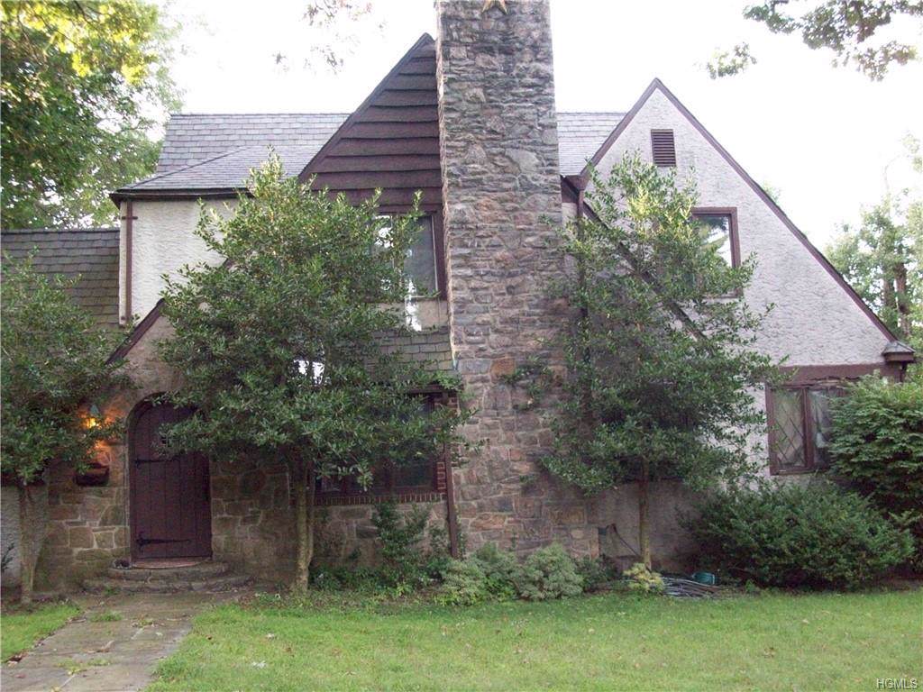 74 Villard Avenue - Photo 1