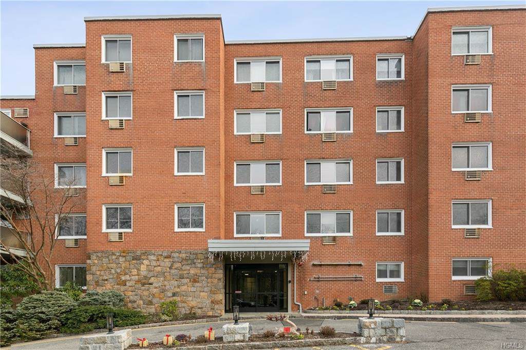 370 Central Park Avenue - Photo 1