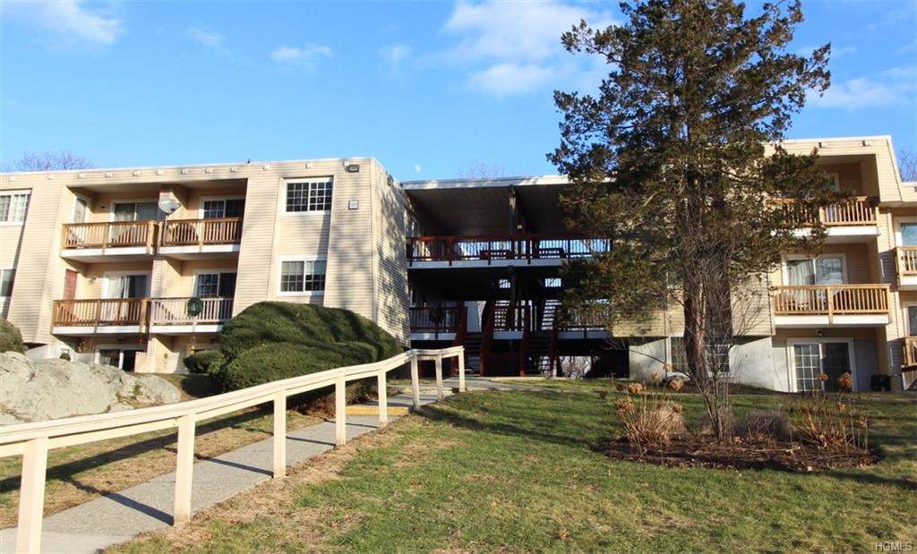 522 Fox Run Lane - Photo 1