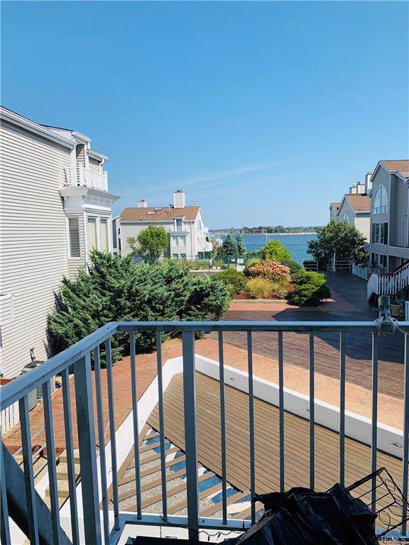 18 Landing Way - Photo 1