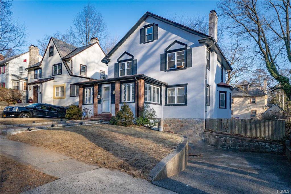 35 Mersereau Avenue - Photo 1