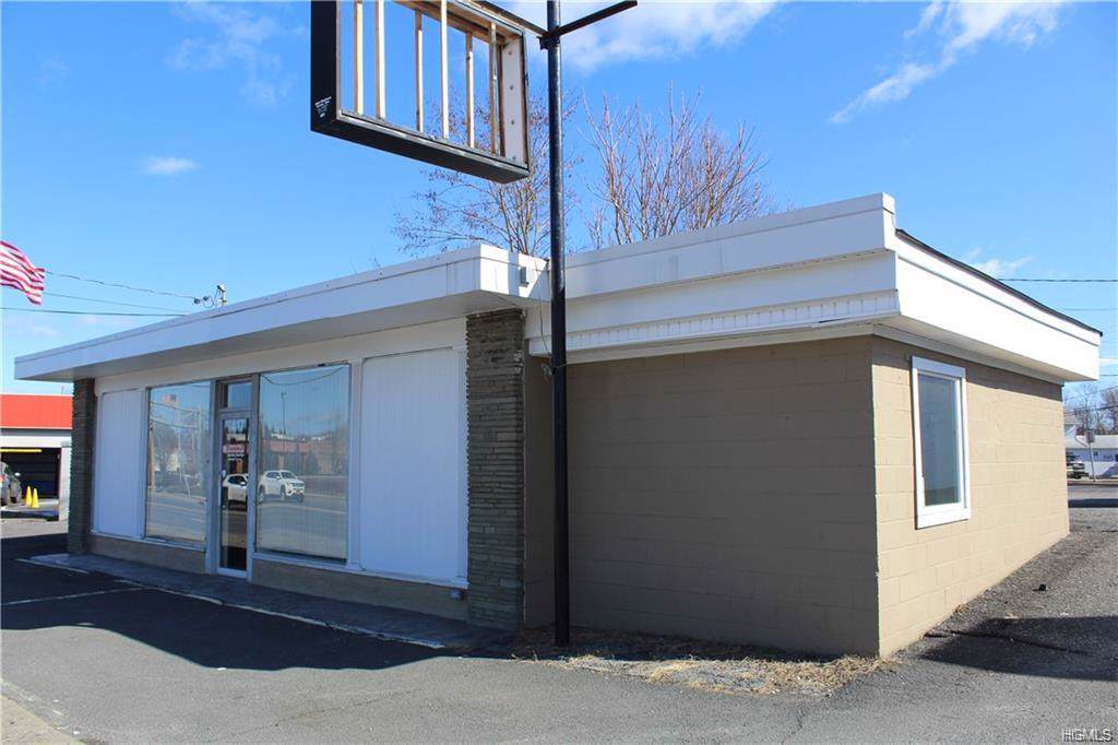 417 Windsor Highway - Photo 1