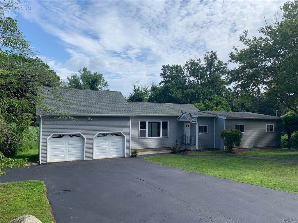 106 Circle Court - Photo 1