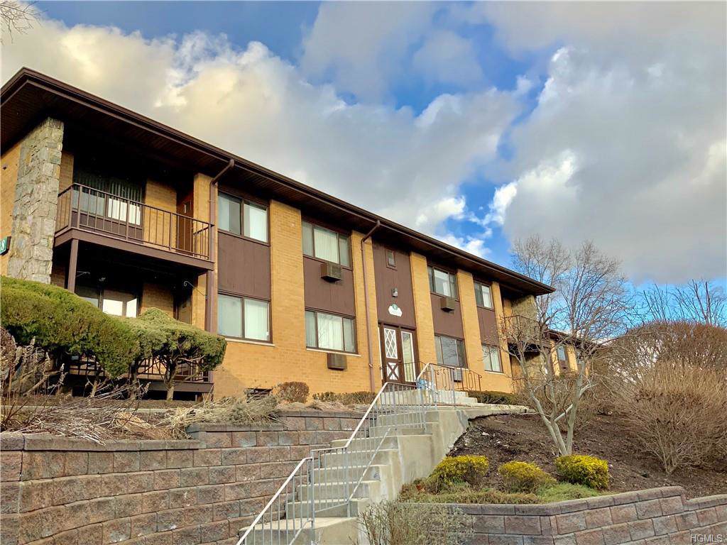 8 Lawrence Park Drive - Photo 1