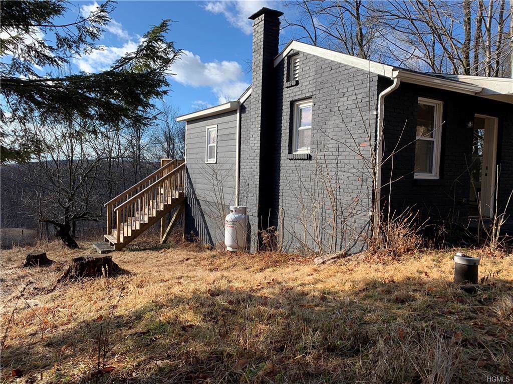 430 Red Hill Knolls Road - Photo 1