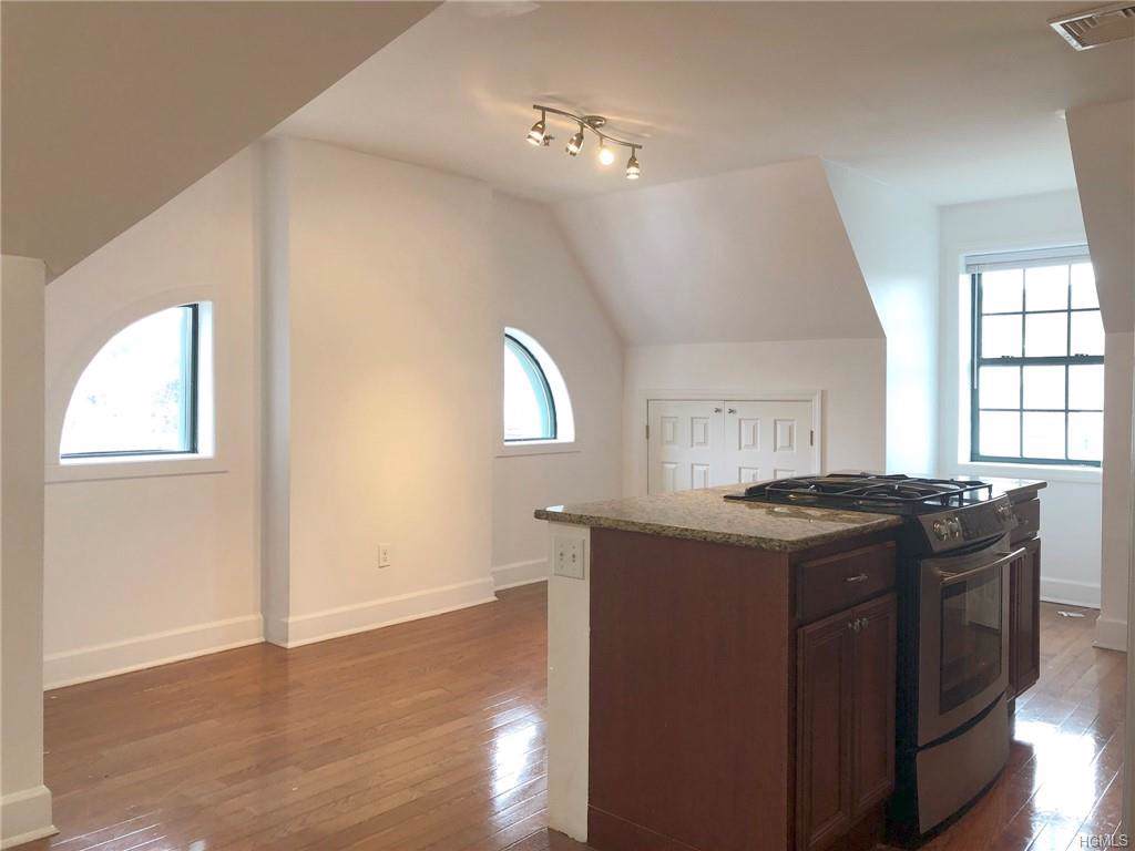 325 Highland Avenue - Photo 1