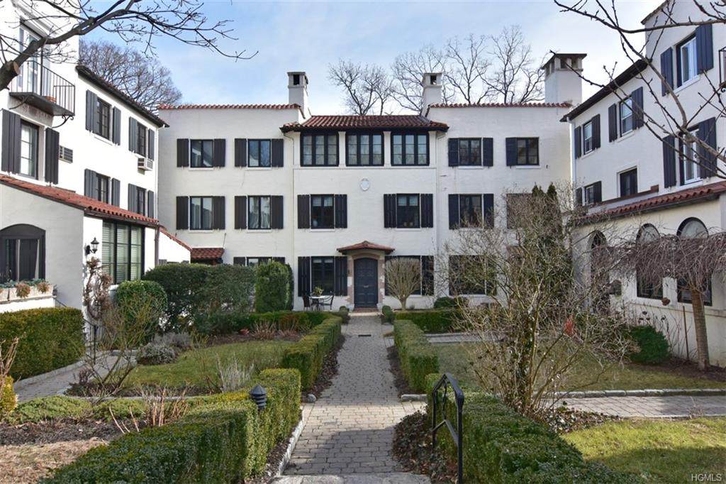 5 Park Avenue Terrace - Photo 1