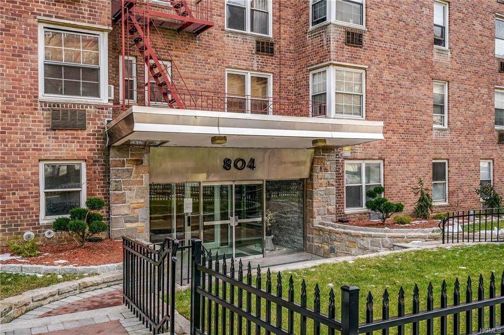 804 Bronx River Road - Photo 1