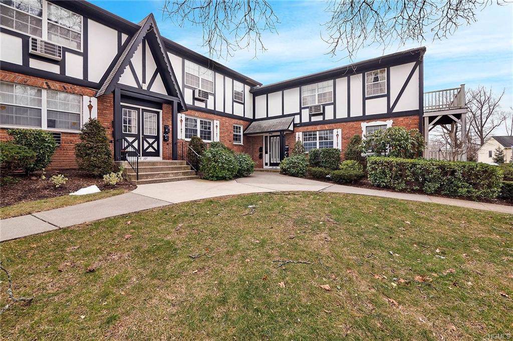 89 Parkside Drive - Photo 1