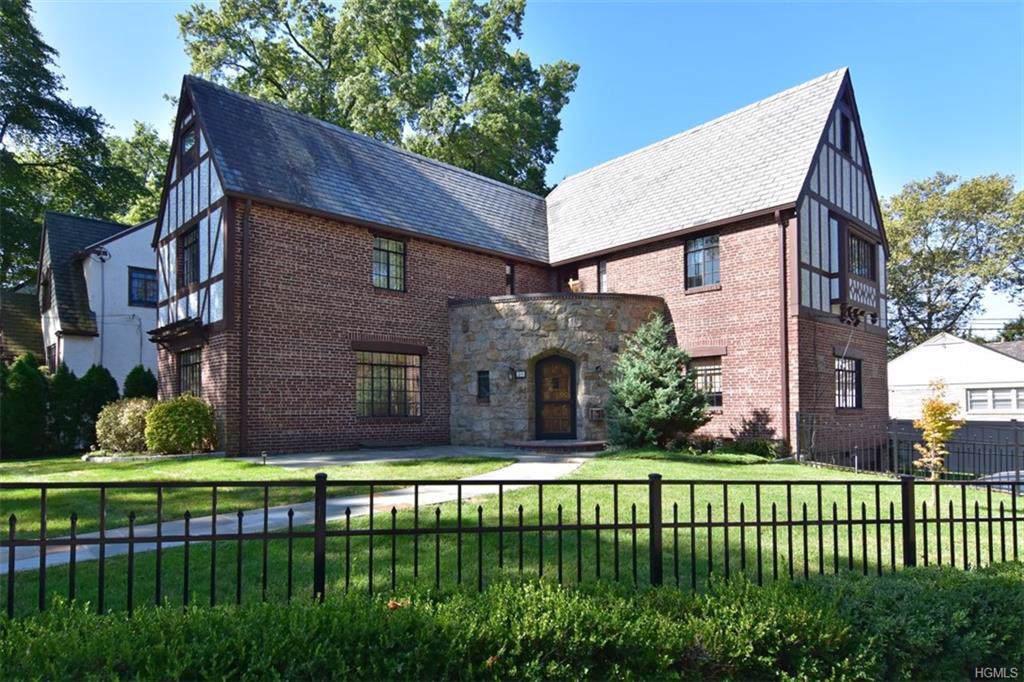 30 Parkway - Photo 1