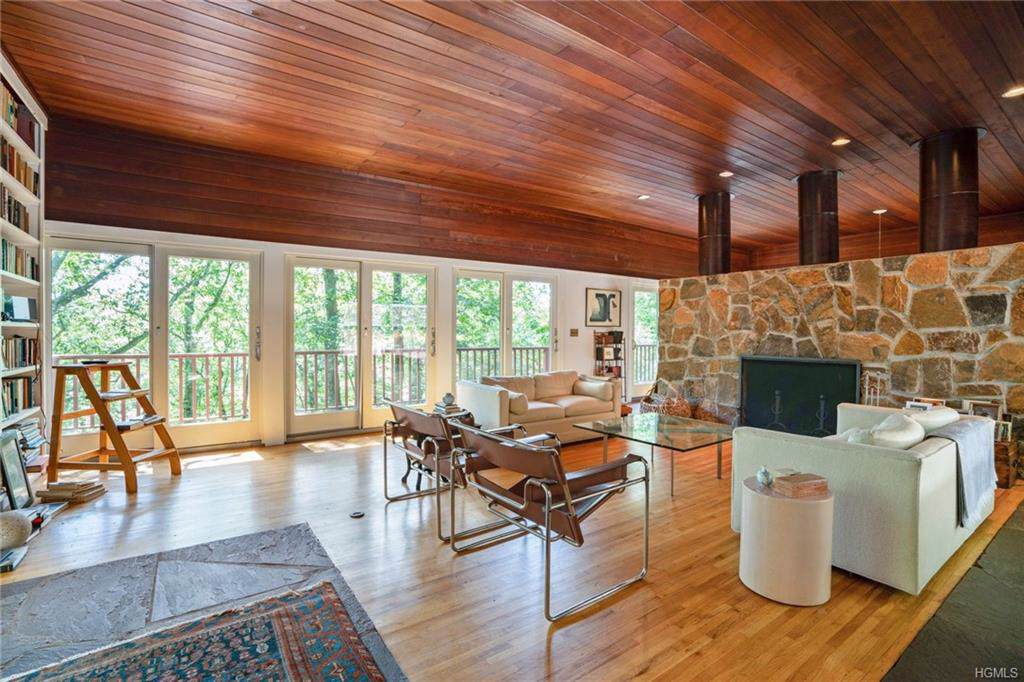 8 Bonnie Hill Lane - Photo 1