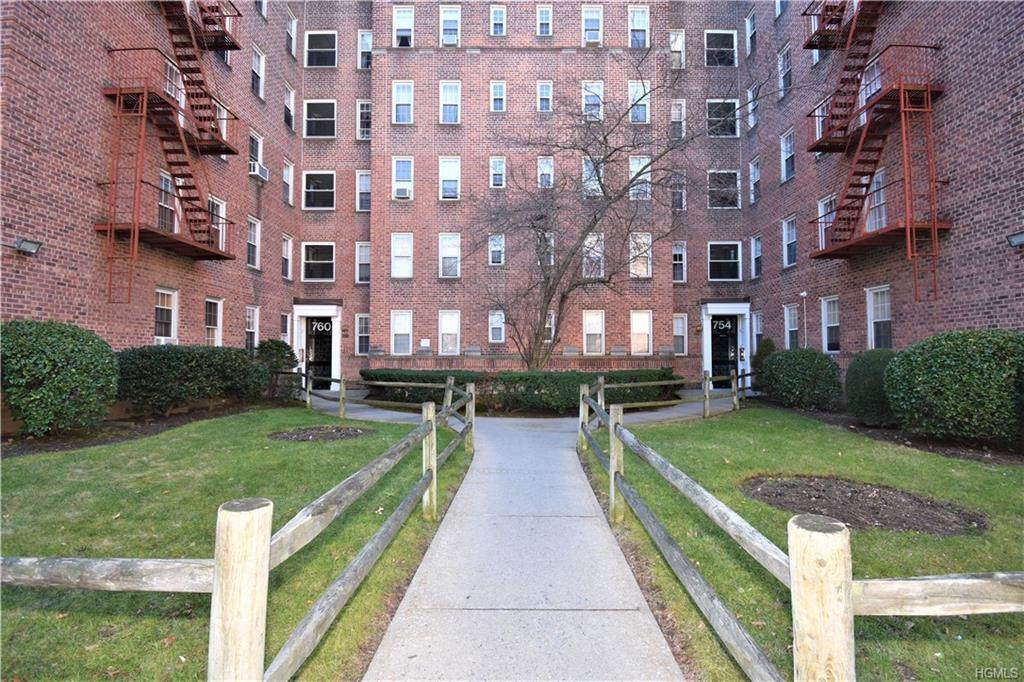 754 Bronx River Road - Photo 1