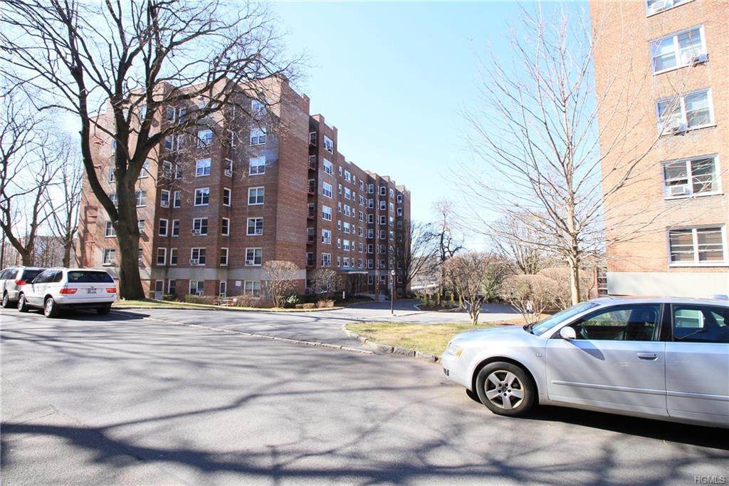 280 Collins - Photo 1