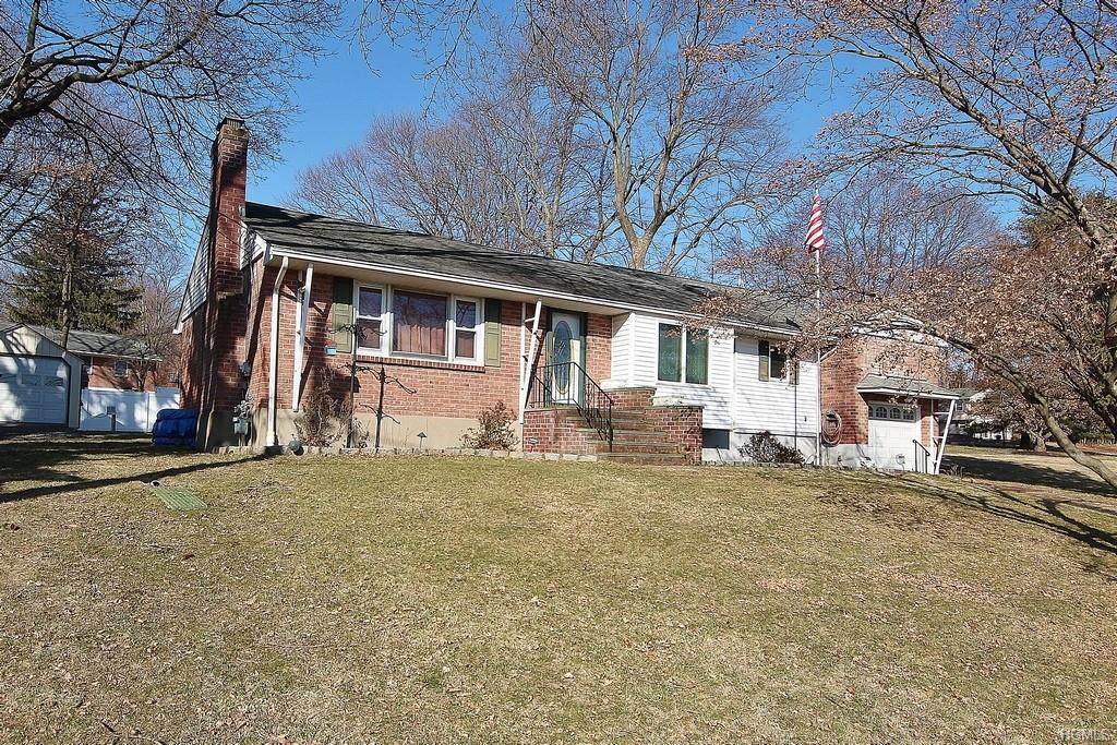 3 Colonial Road - Photo 1