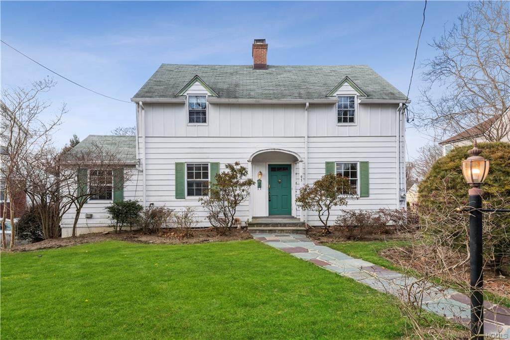 95 Lawrence Avenue - Photo 1