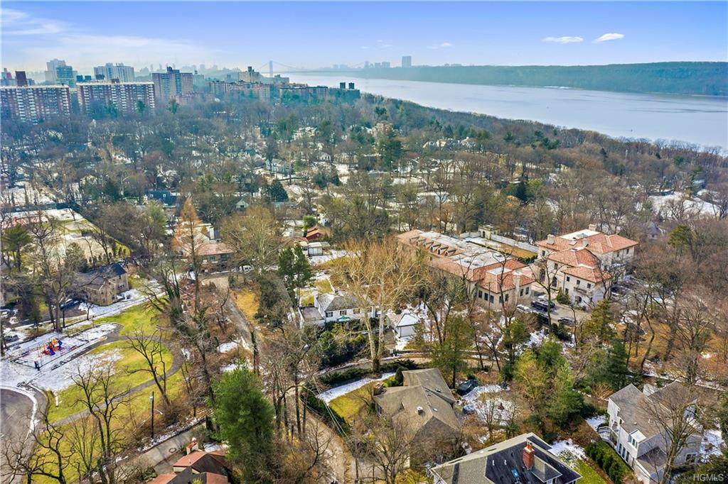 4901 Arlington Avenue - Photo 1