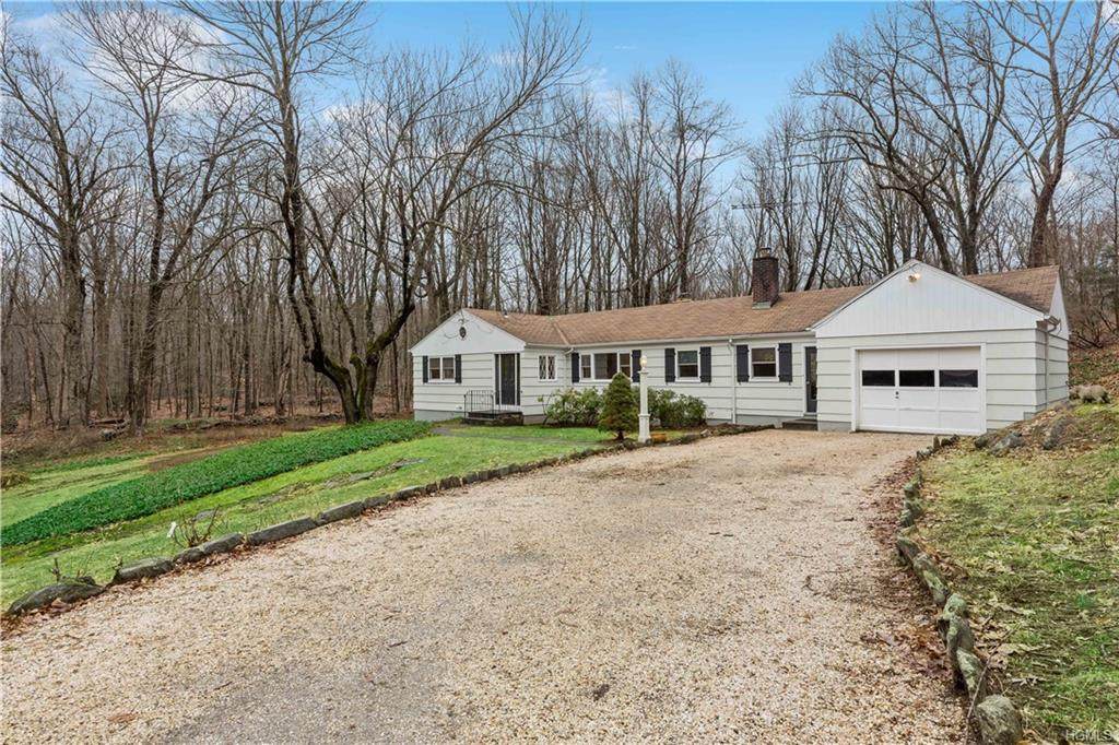 27 Dogwood Road - Photo 1