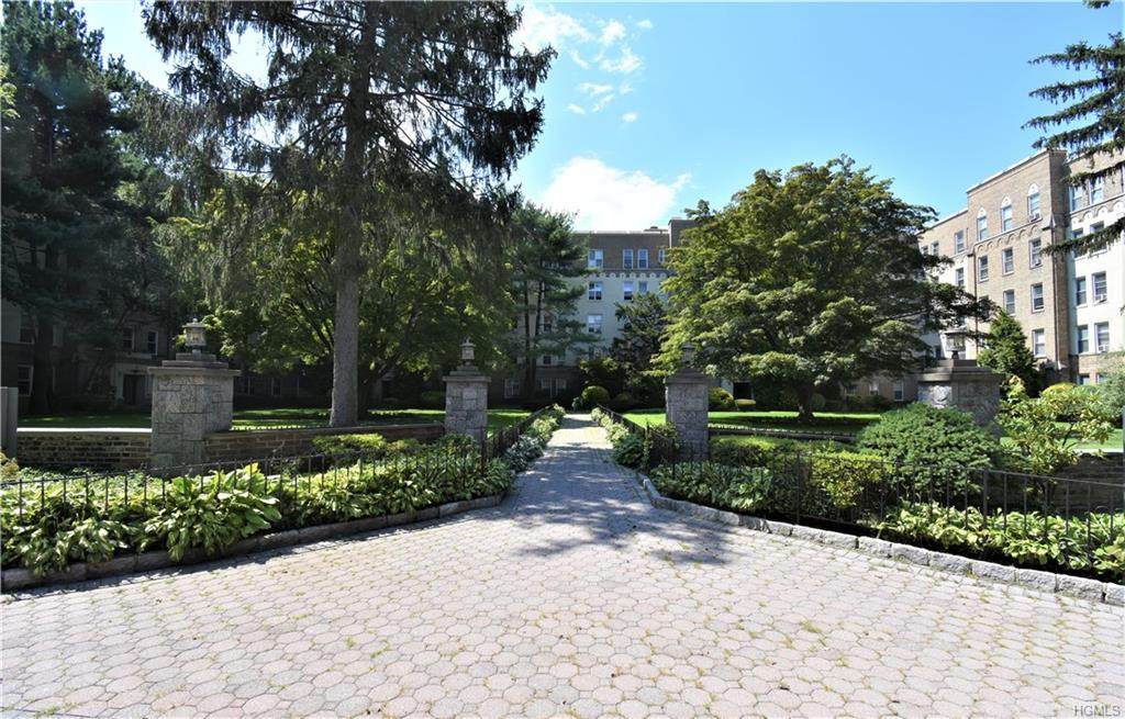 472 Gramatan Avenue - Photo 1