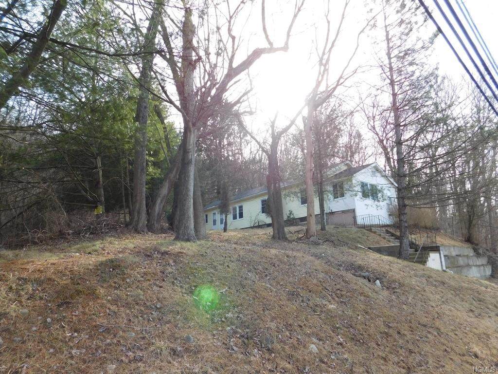 2539 Carmel Avenue - Photo 1