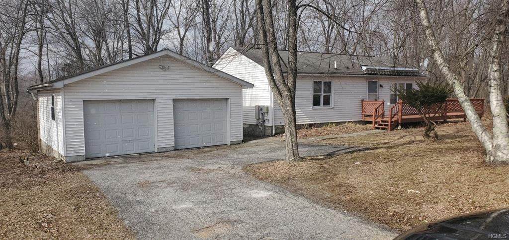 4 Family Drive - Photo 1