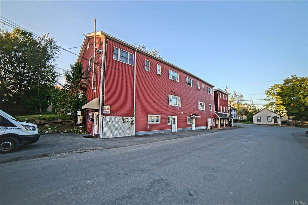 20 Railroad Avenue - Photo 1