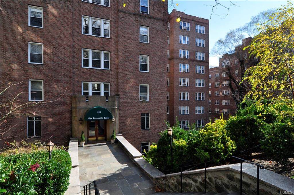 280 Bronxville Road - Photo 1