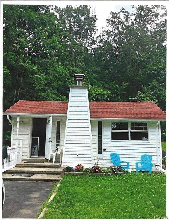 9 Woodland Circle - Photo 1