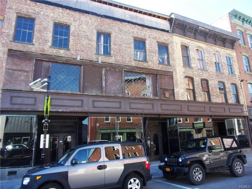 29 Front - Photo 1