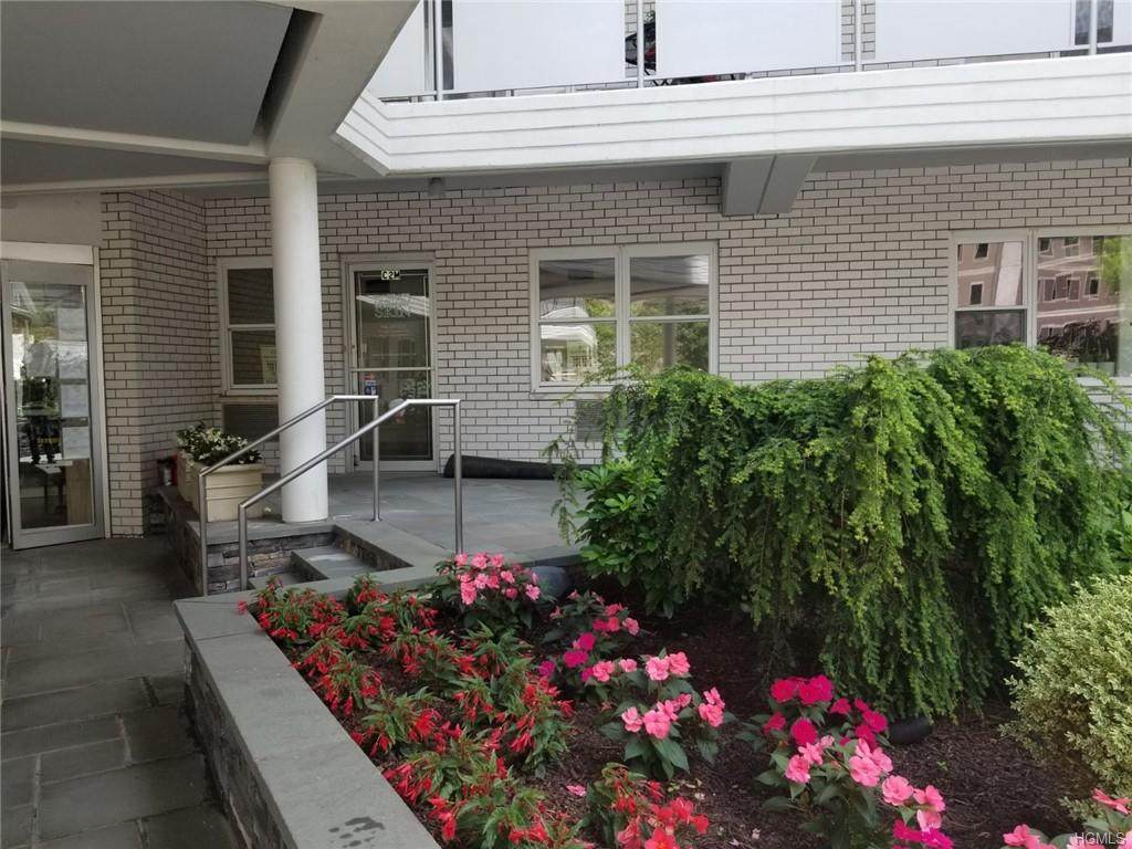 300 Martine Avenue - Photo 1