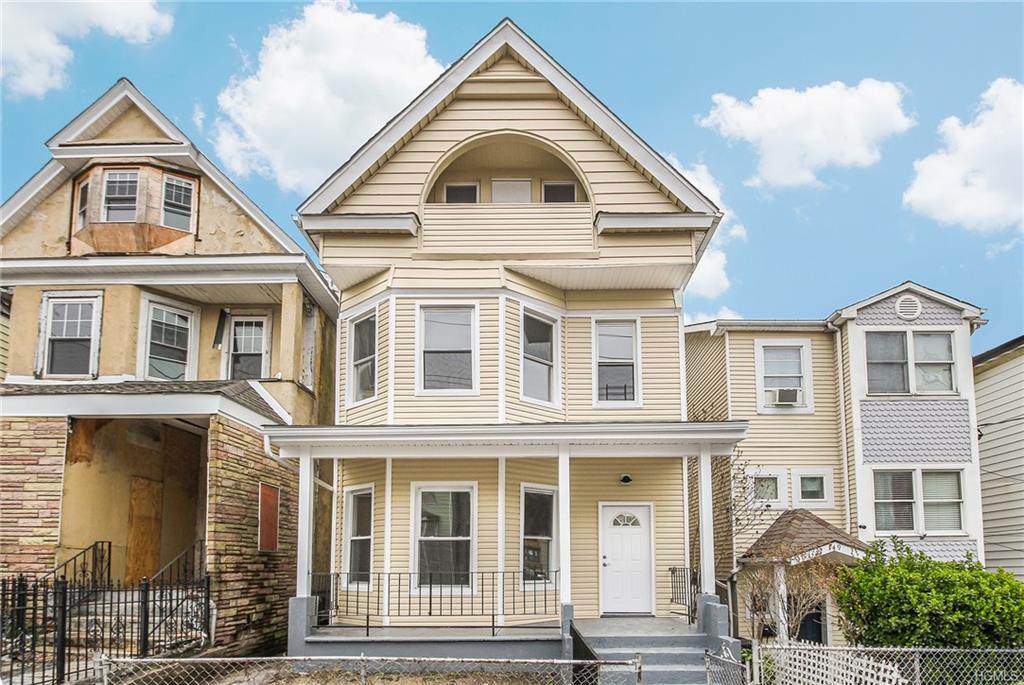 151 Hawthorne - Photo 1