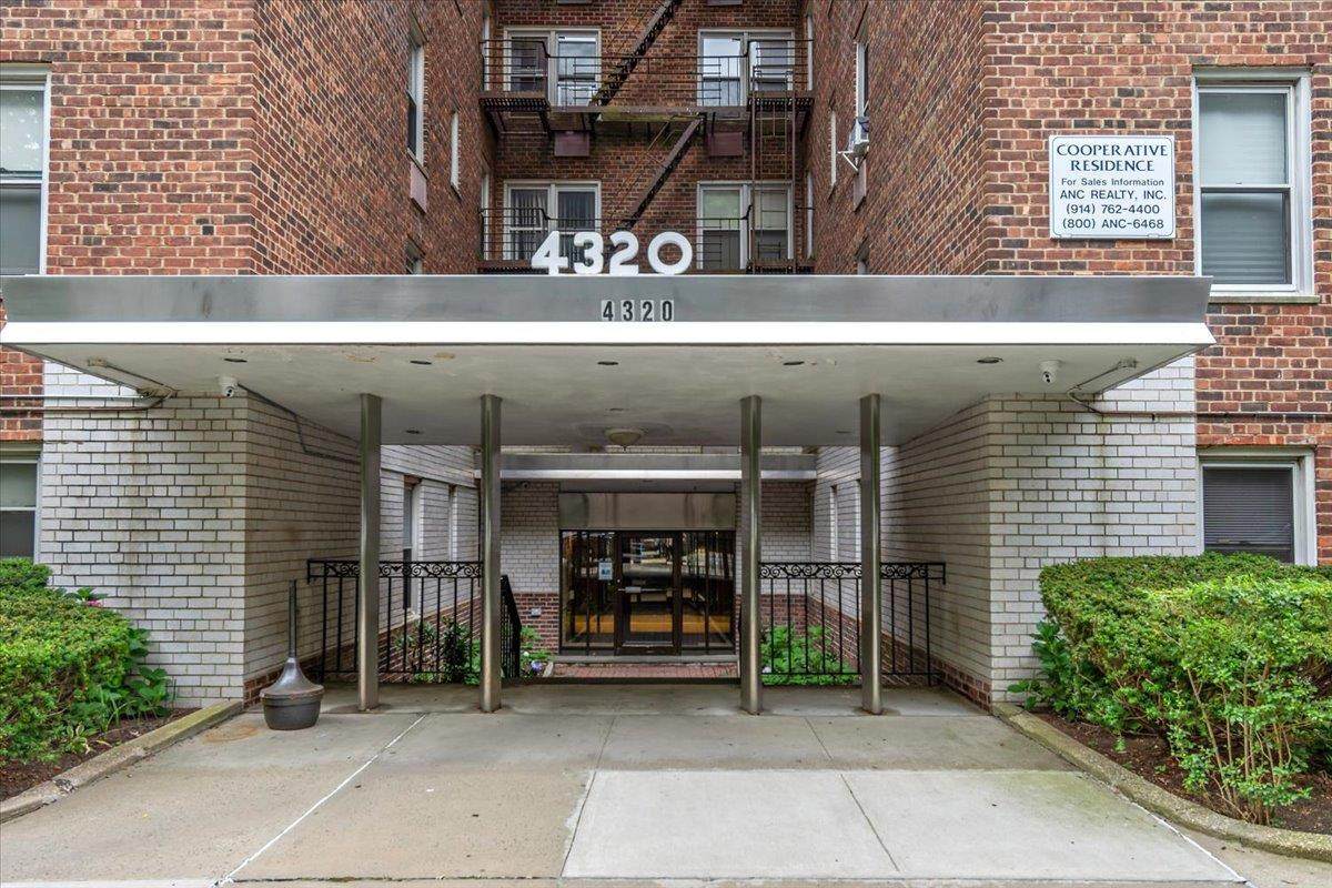 4320 Van Cortlandt Park East - Photo 1