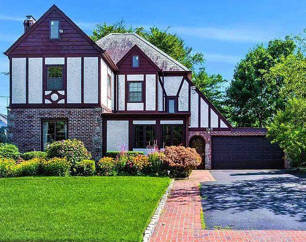 139 Midgely Dr - Photo 1