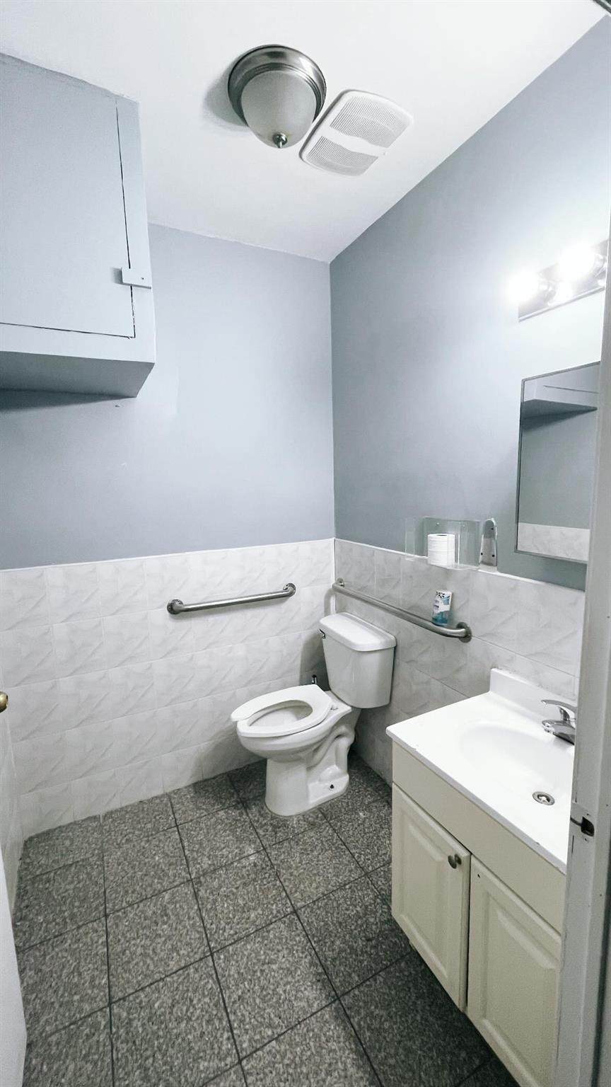 8918 Astoria Blvd. - Photo 1