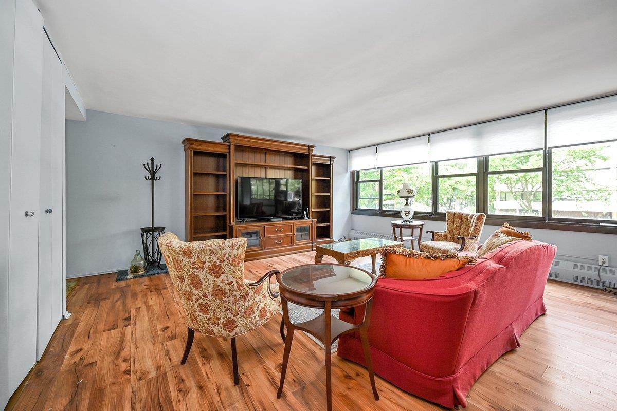 166-10 Powells Cove Blvd - Photo 1