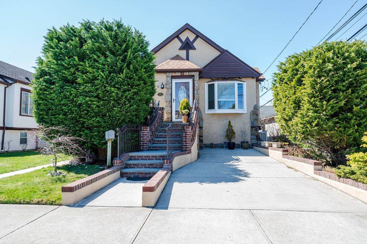 311 Washington Boulevard - Photo 1