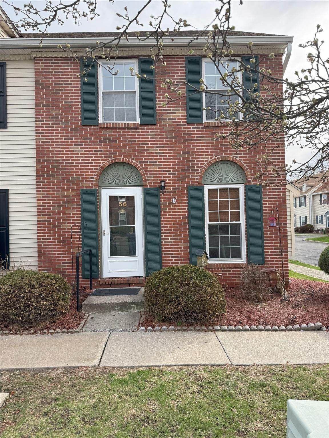 56 Yorkshire Terrace - Photo 1