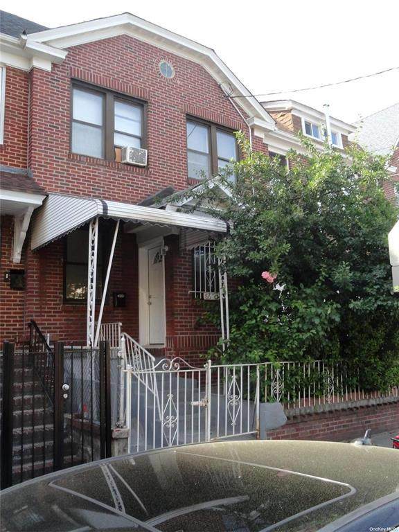 86-15 Britton Ave - Photo 1