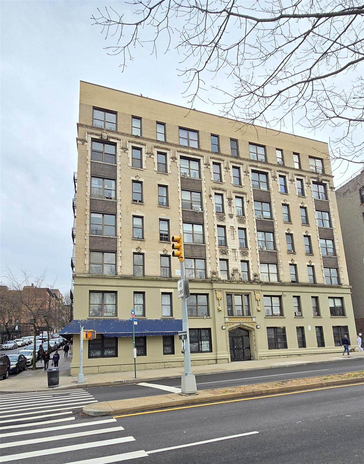 618 Riverside Drive - Photo 1