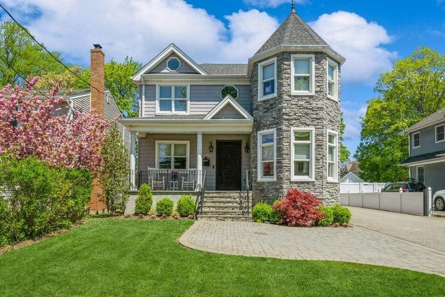 187 Lakeview Avenue - Photo 1