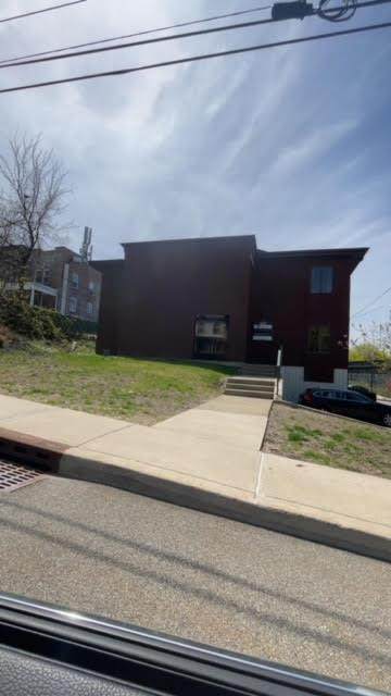 123 Rombout Avenue - Photo 1